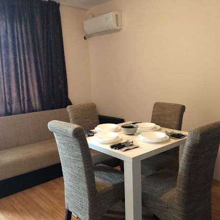 פומורי Palace De Luxe Apartments מראה חיצוני תמונה