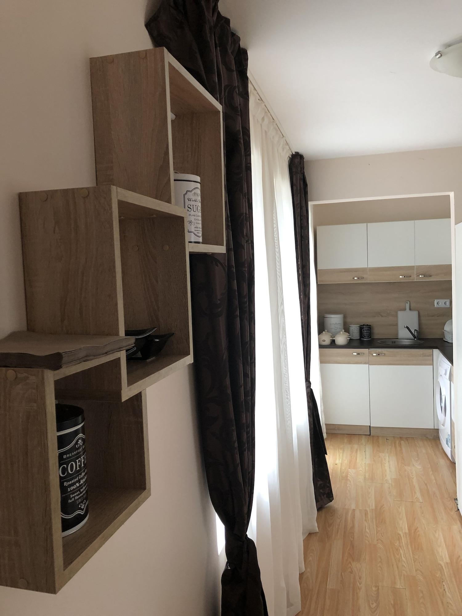 פומורי Palace De Luxe Apartments מראה חיצוני תמונה