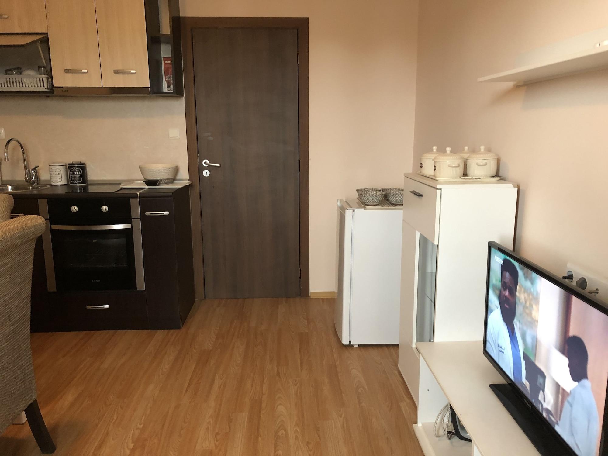 פומורי Palace De Luxe Apartments מראה חיצוני תמונה