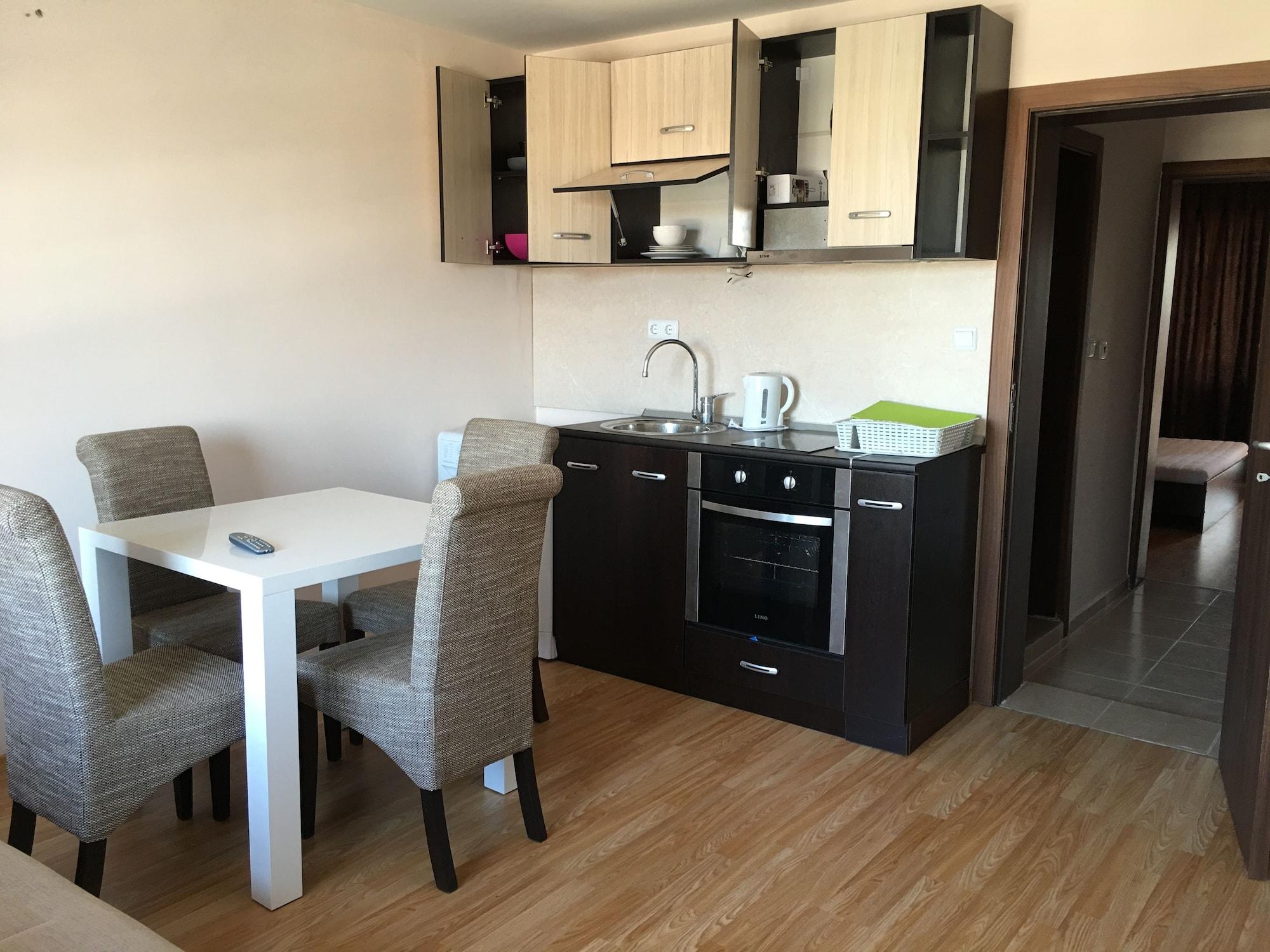 פומורי Palace De Luxe Apartments מראה חיצוני תמונה