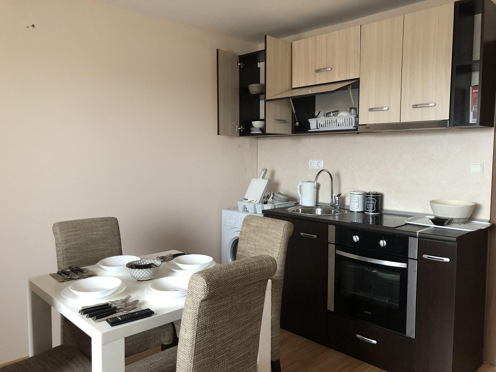 פומורי Palace De Luxe Apartments מראה חיצוני תמונה