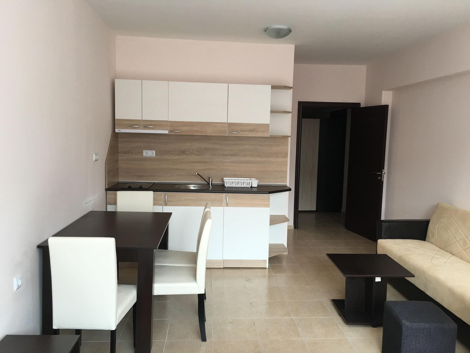 פומורי Palace De Luxe Apartments מראה חיצוני תמונה