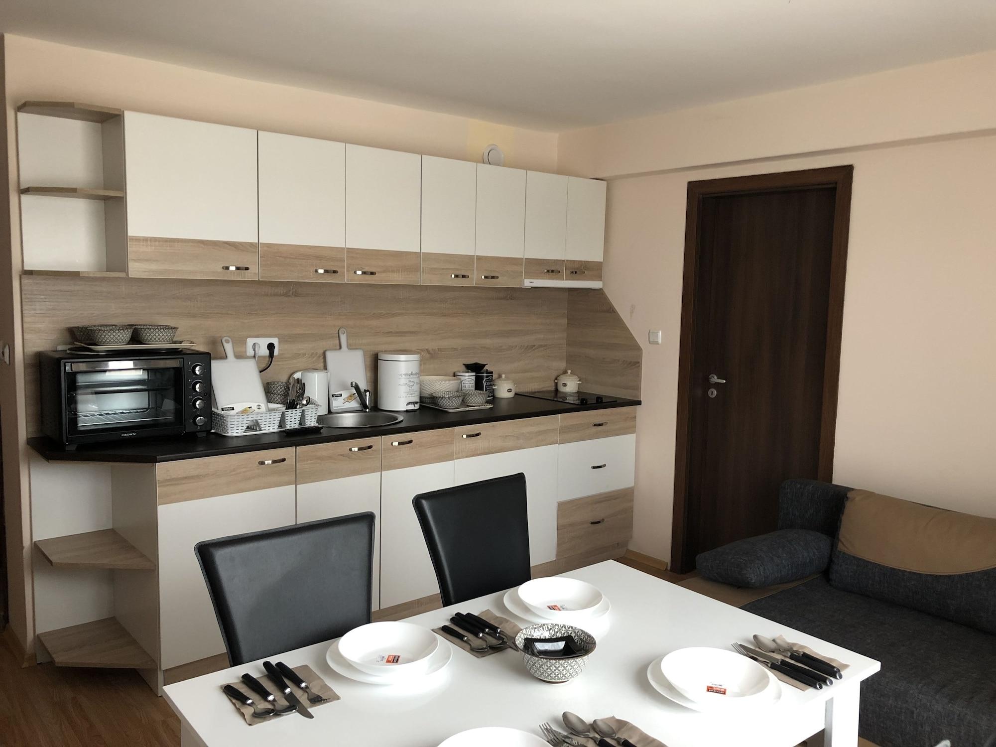 פומורי Palace De Luxe Apartments מראה חיצוני תמונה