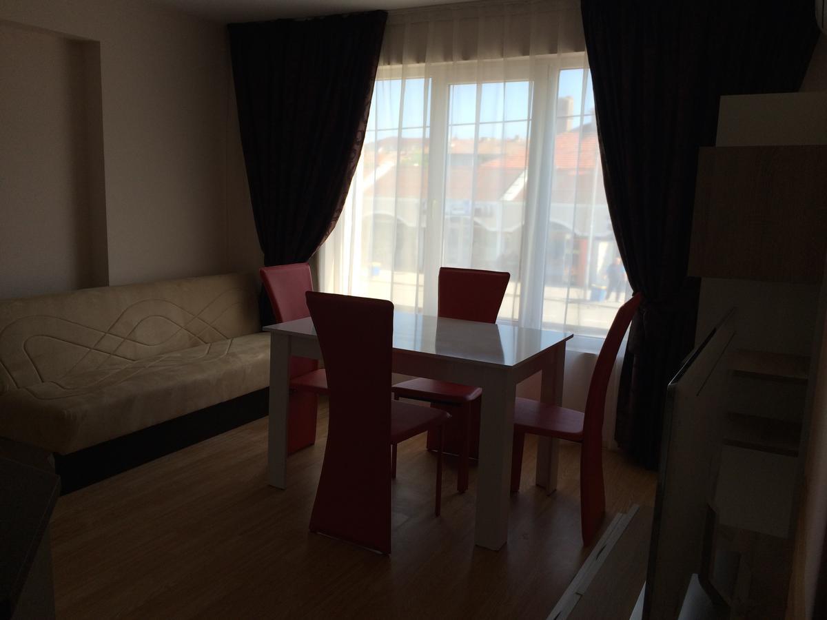 פומורי Palace De Luxe Apartments מראה חיצוני תמונה