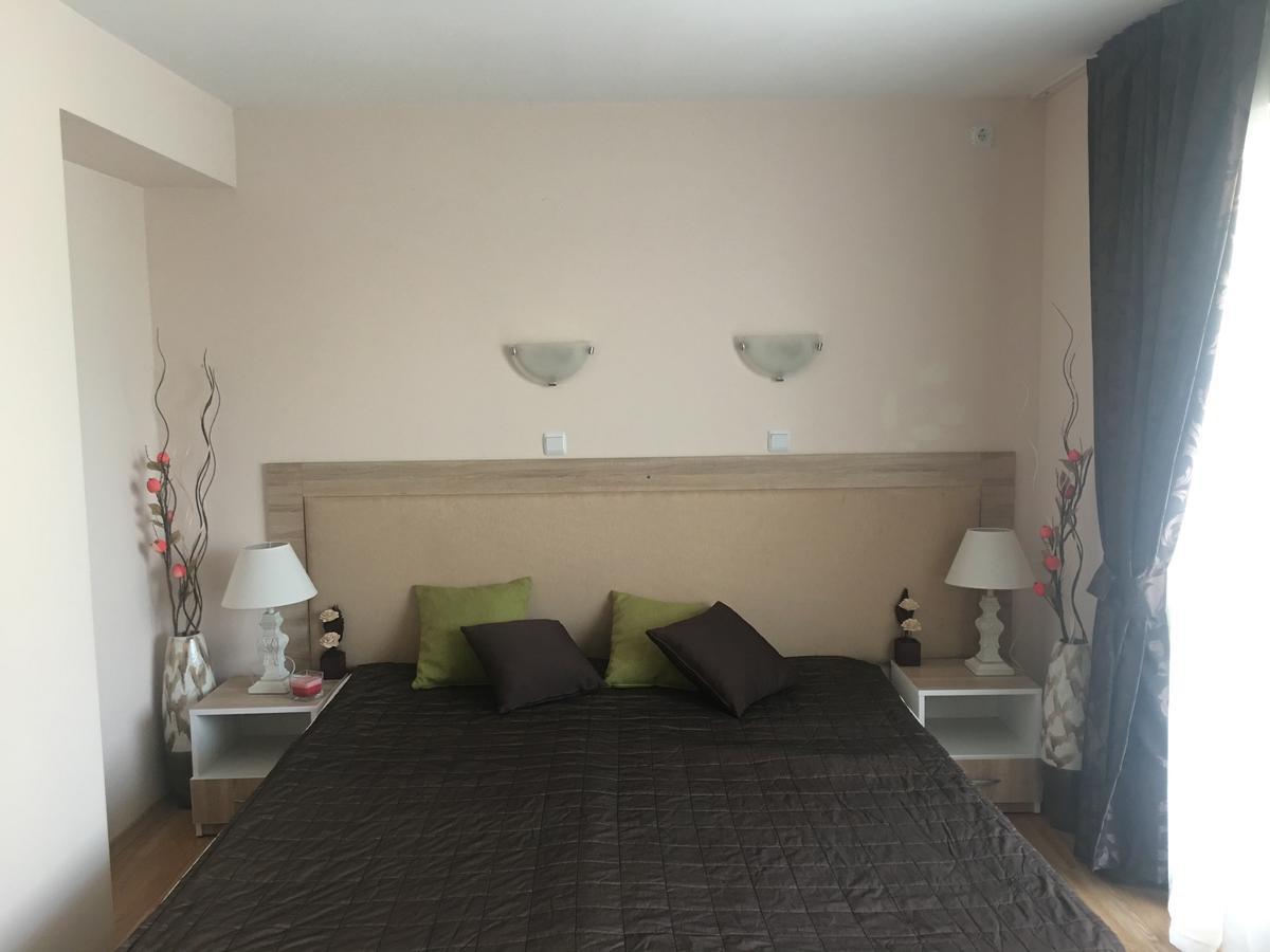 פומורי Palace De Luxe Apartments מראה חיצוני תמונה