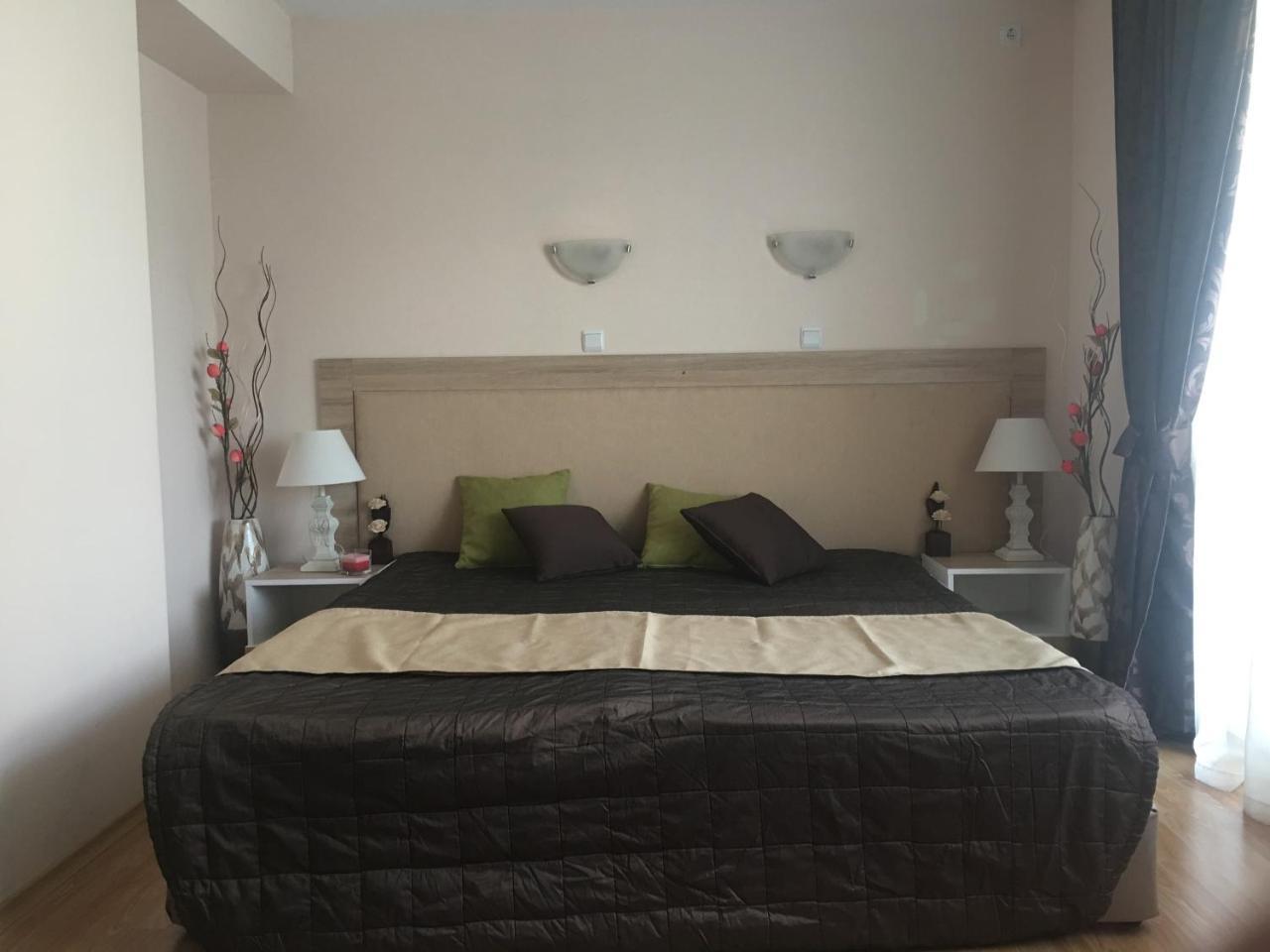 פומורי Palace De Luxe Apartments מראה חיצוני תמונה