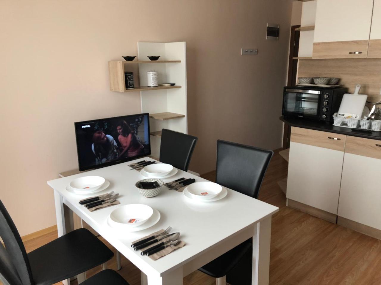 פומורי Palace De Luxe Apartments מראה חיצוני תמונה
