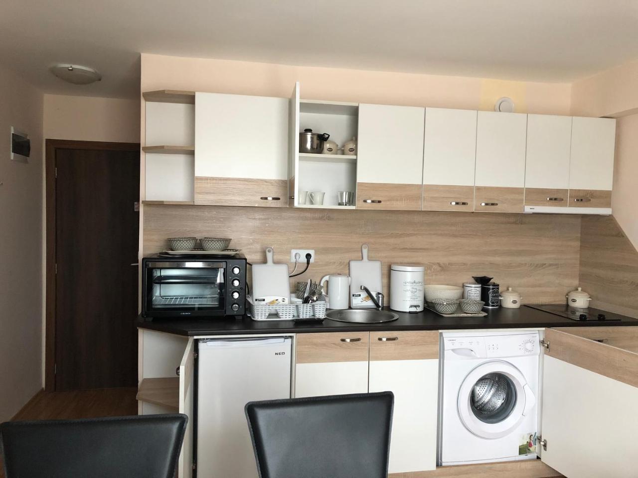 פומורי Palace De Luxe Apartments מראה חיצוני תמונה